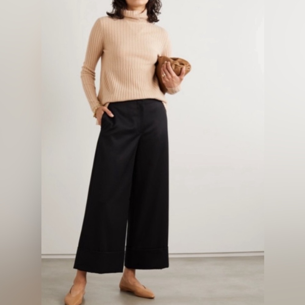 Allude Sweater Cashmere Ribbed Turtleneck Tan